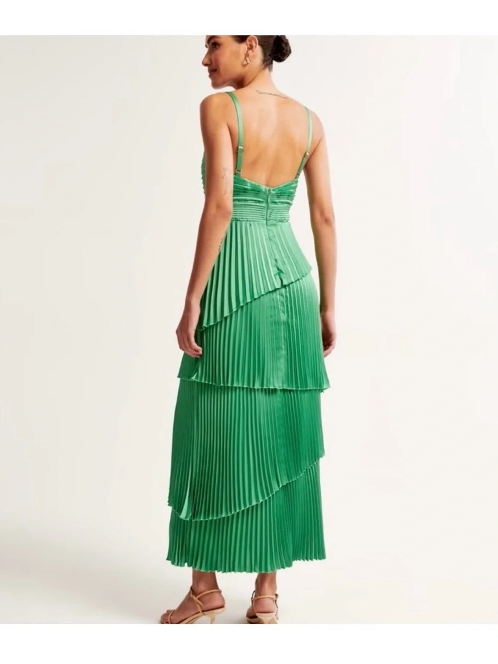 A & F Giselle Pleated Tiered Maxi Dress medium green cutout